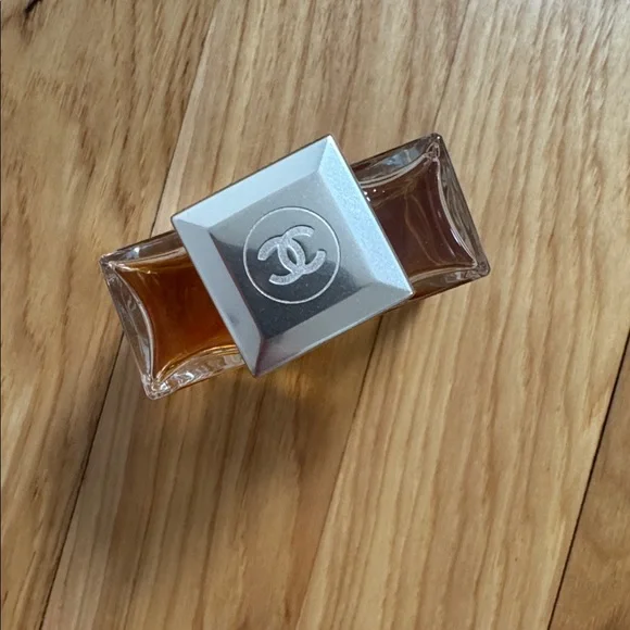 GABRIELLE CHANEL Eau de Parfum Spray 1.07 Fl Oz - Picture 6 of 6